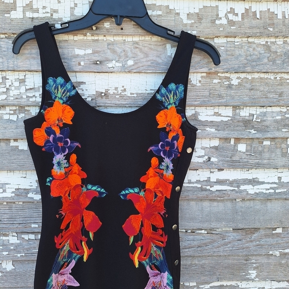 🌟 Bold Elements Cut To Curve Floral Black Dress Size XS Bodycon - Picture 3 of 6